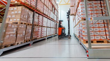 How to Keep a Warehouse Running During a Retrofit