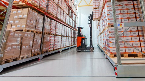 How to Keep a Warehouse Running During a Retrofit